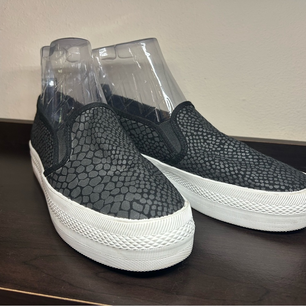 Black Slip-On Women's Sneakers